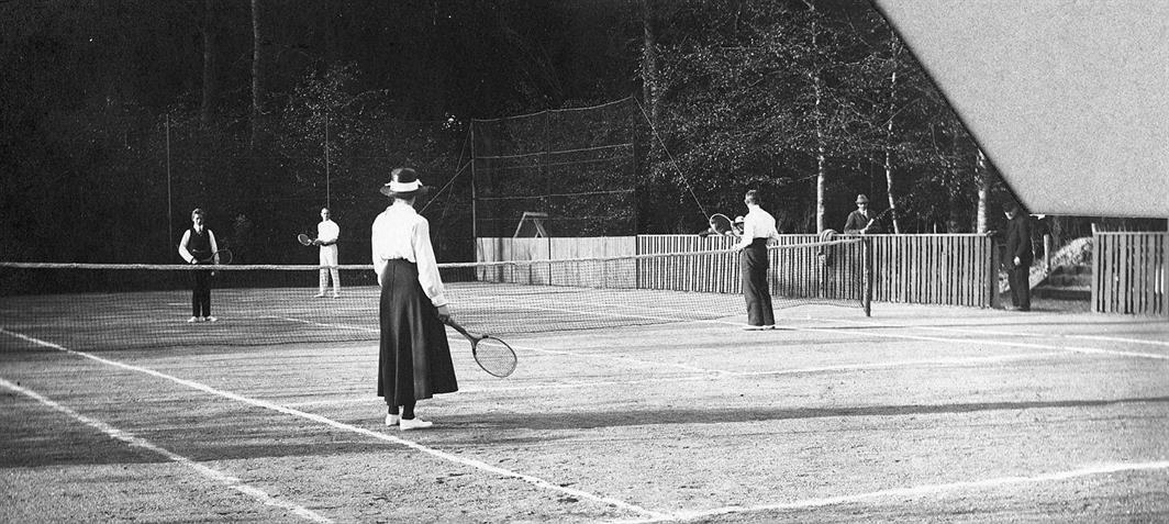 Tennis_anno_1920.jpg